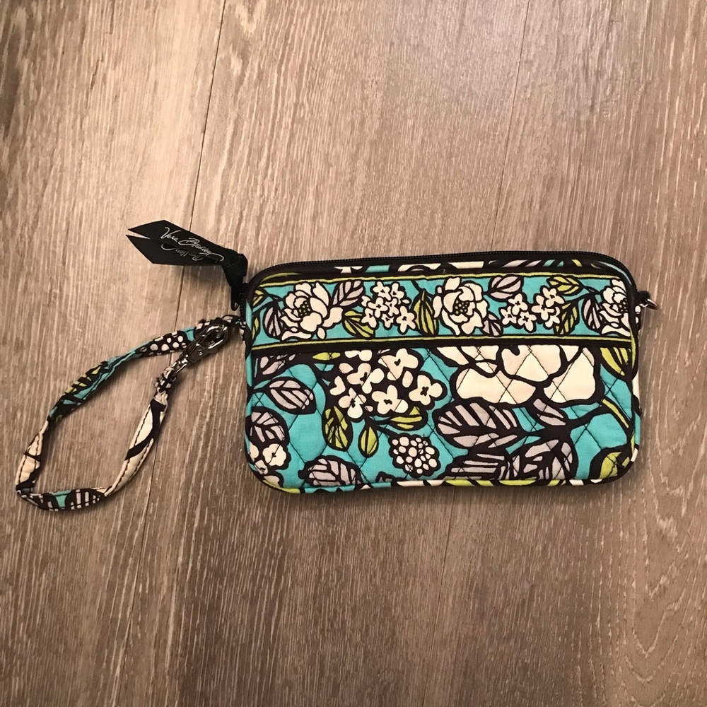 Vera Bradley Iconic Mint Flowers Accordion Wristlet‎ Wallet Bag